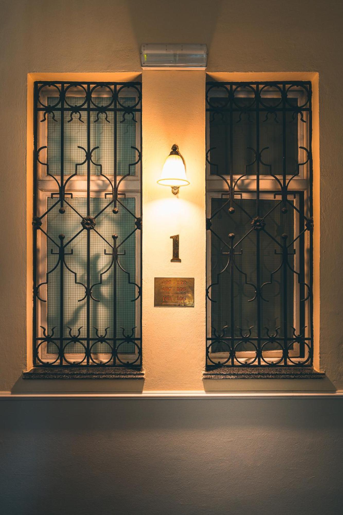 Hotel Julian Prague Exterior photo