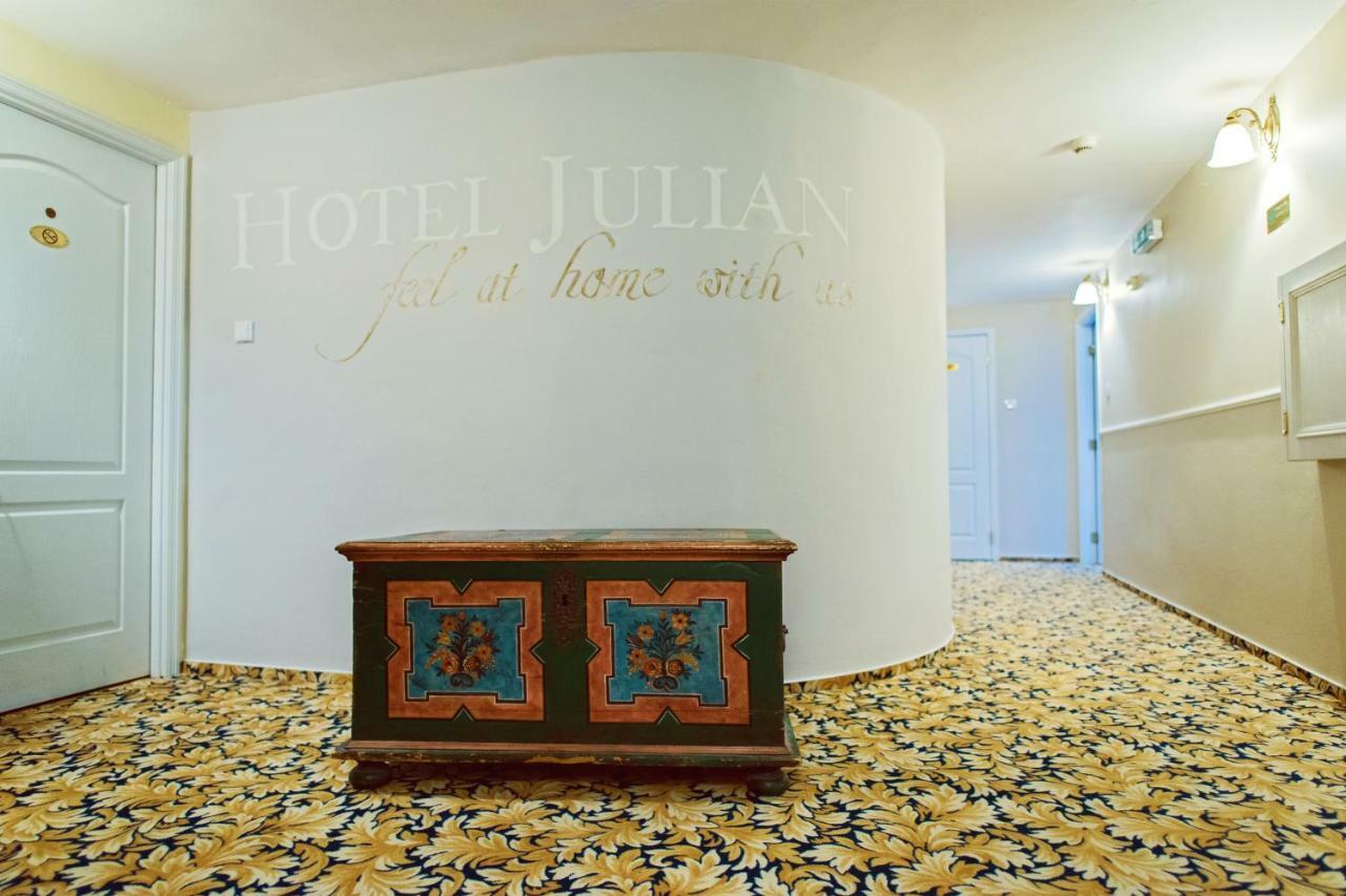Hotel Julian Prague Exterior photo